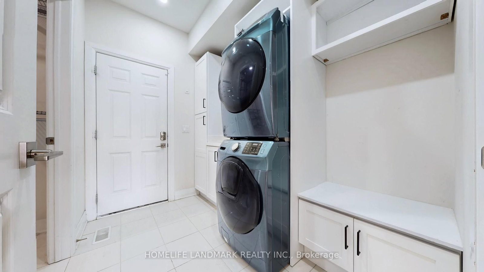 393 William Graham Drive • Aurora, ON photo 9