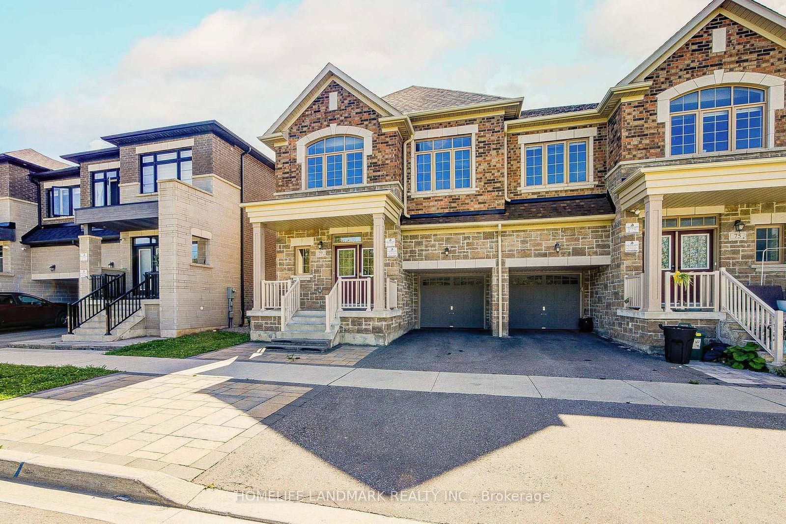 77 McCague Avenue • Richmond Hill, ON photo 2