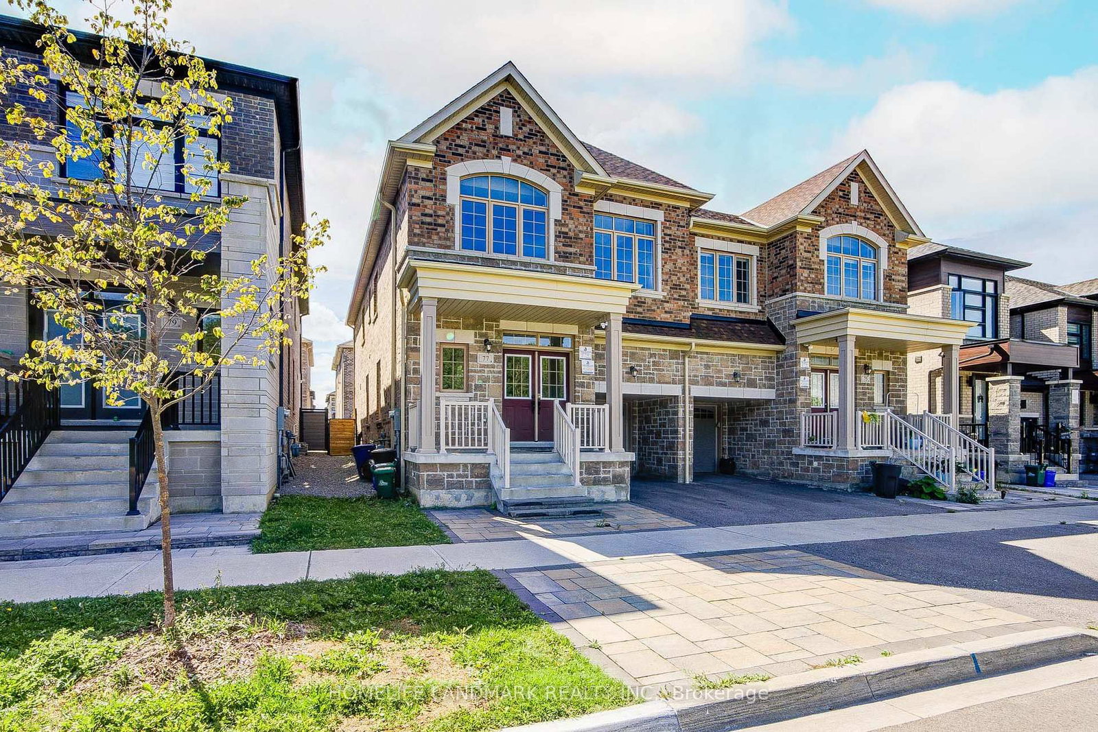 77 McCague Avenue • Richmond Hill, ON photo 3