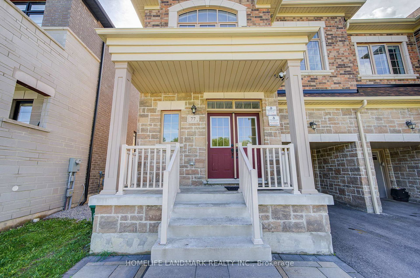 77 McCague Avenue • Richmond Hill, ON photo 4