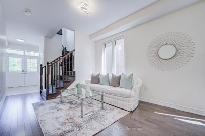 77 McCague Avenue • Richmond Hill, ON photo 9