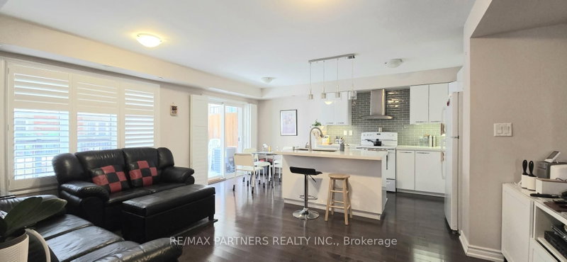 184 Louisbourg Way
