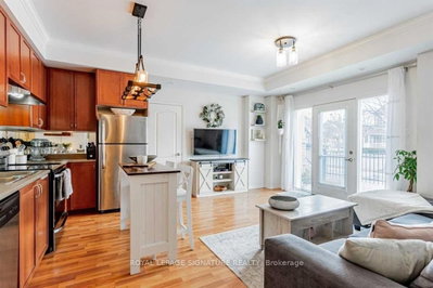 261 John Way W • #2 • Aurora, ON photo 5
