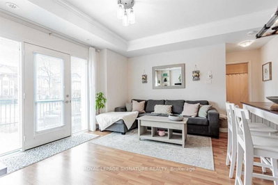 261 John Way W • #2 • Aurora, ON photo 9