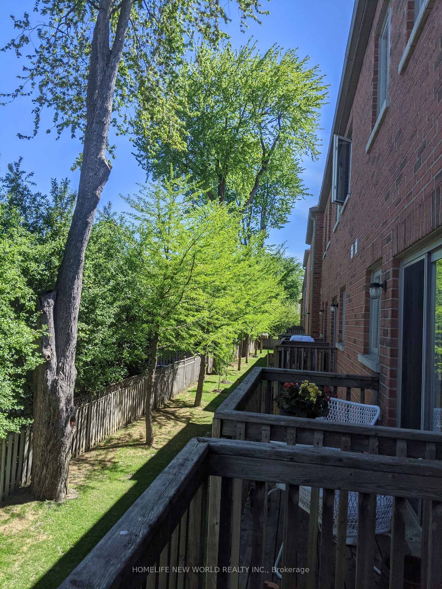 9133 Bayview Avenue • #38 • Richmond Hill, ON photo 12