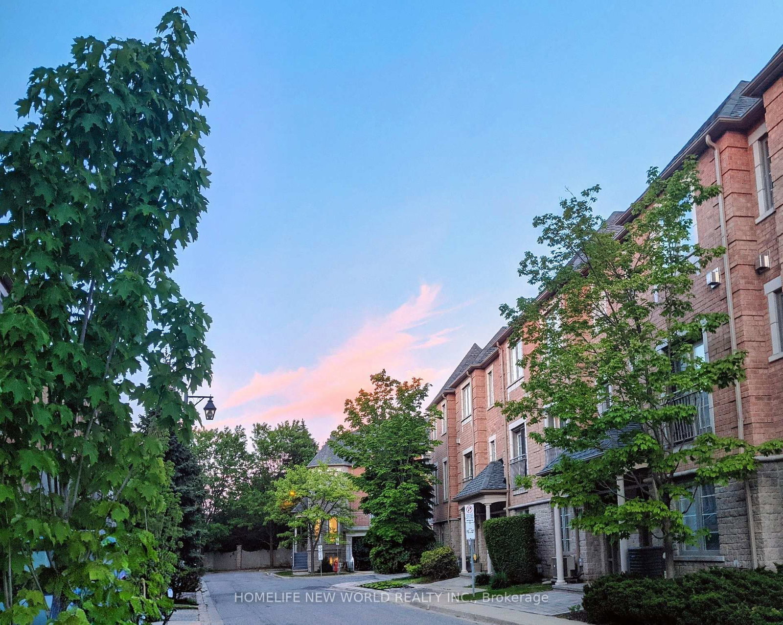 9133 Bayview Avenue • #38 • Richmond Hill, ON photo 4