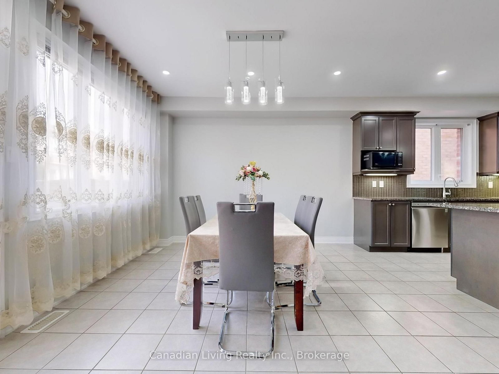 283 John Davis Gate • Whitchurch-Stouffville, ON photo 16