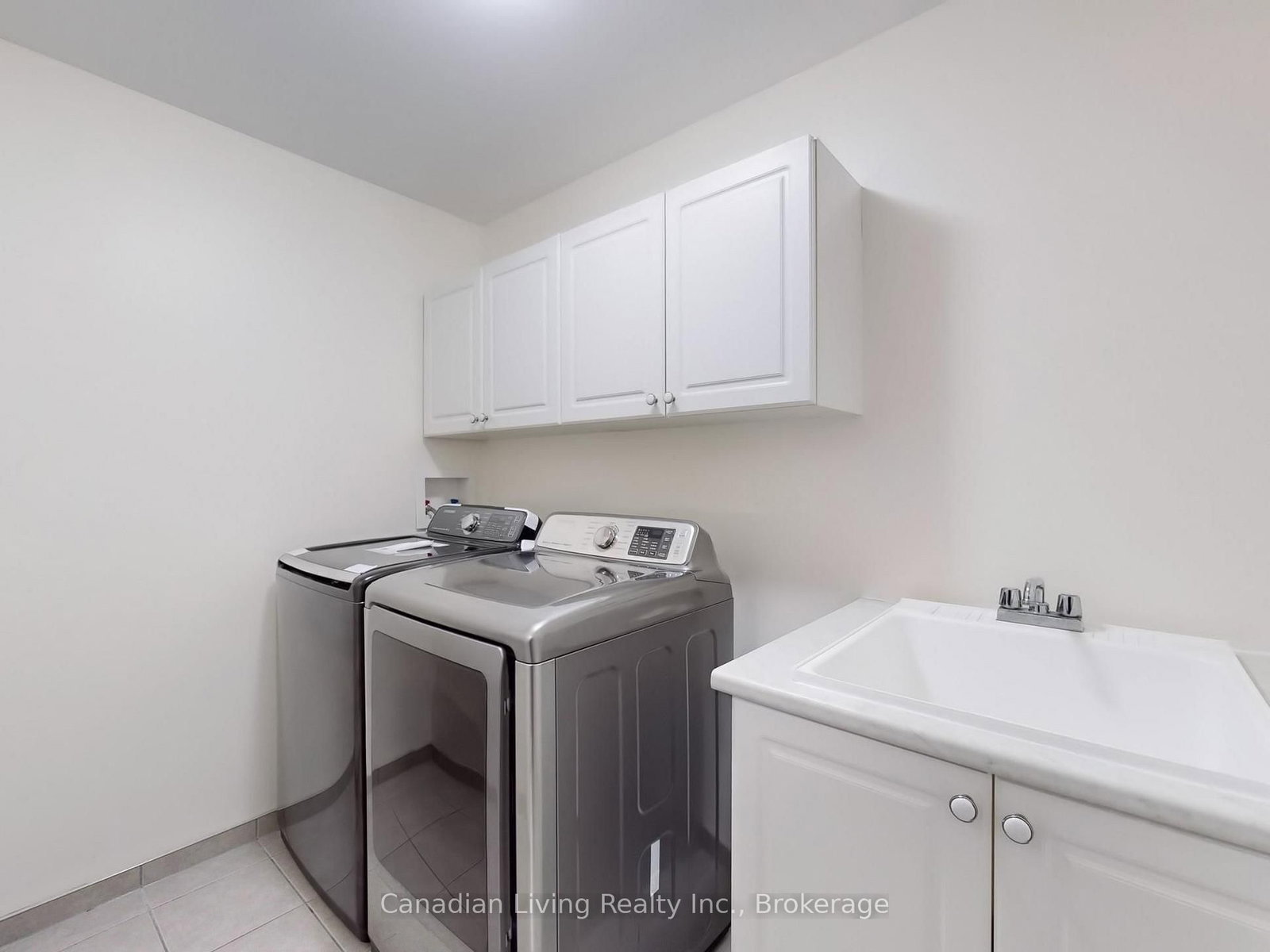 283 John Davis Gate • Whitchurch-Stouffville, ON photo 33