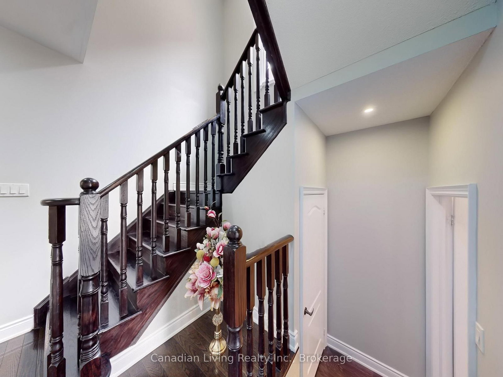283 John Davis Gate • Whitchurch-Stouffville, ON photo 34