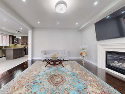283 John Davis Gate • Whitchurch-Stouffville, ON photo 6