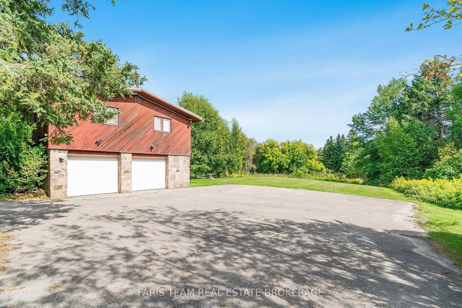 175 South Summit Farm Road • King, ON photo 8