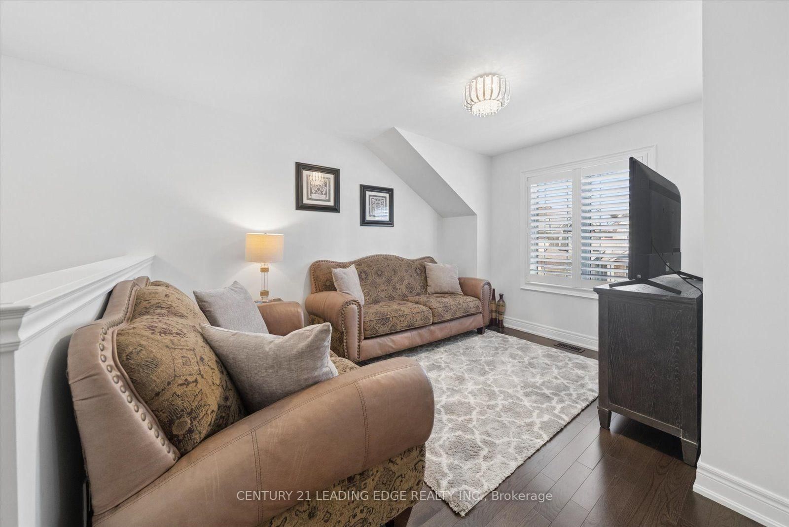109 Ben Sinclair Avenue • East Gwillimbury, ON photo 32