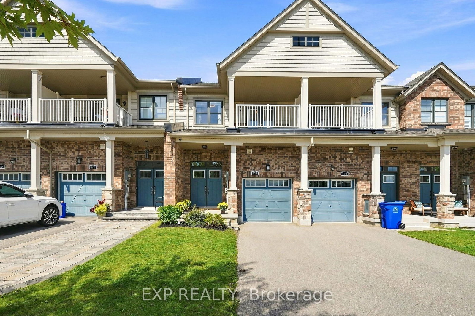 128 Chessington Avenue • East Gwillimbury, ON photo 1