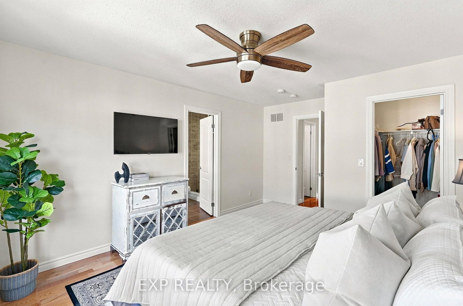 128 Chessington Avenue • East Gwillimbury, ON photo 23