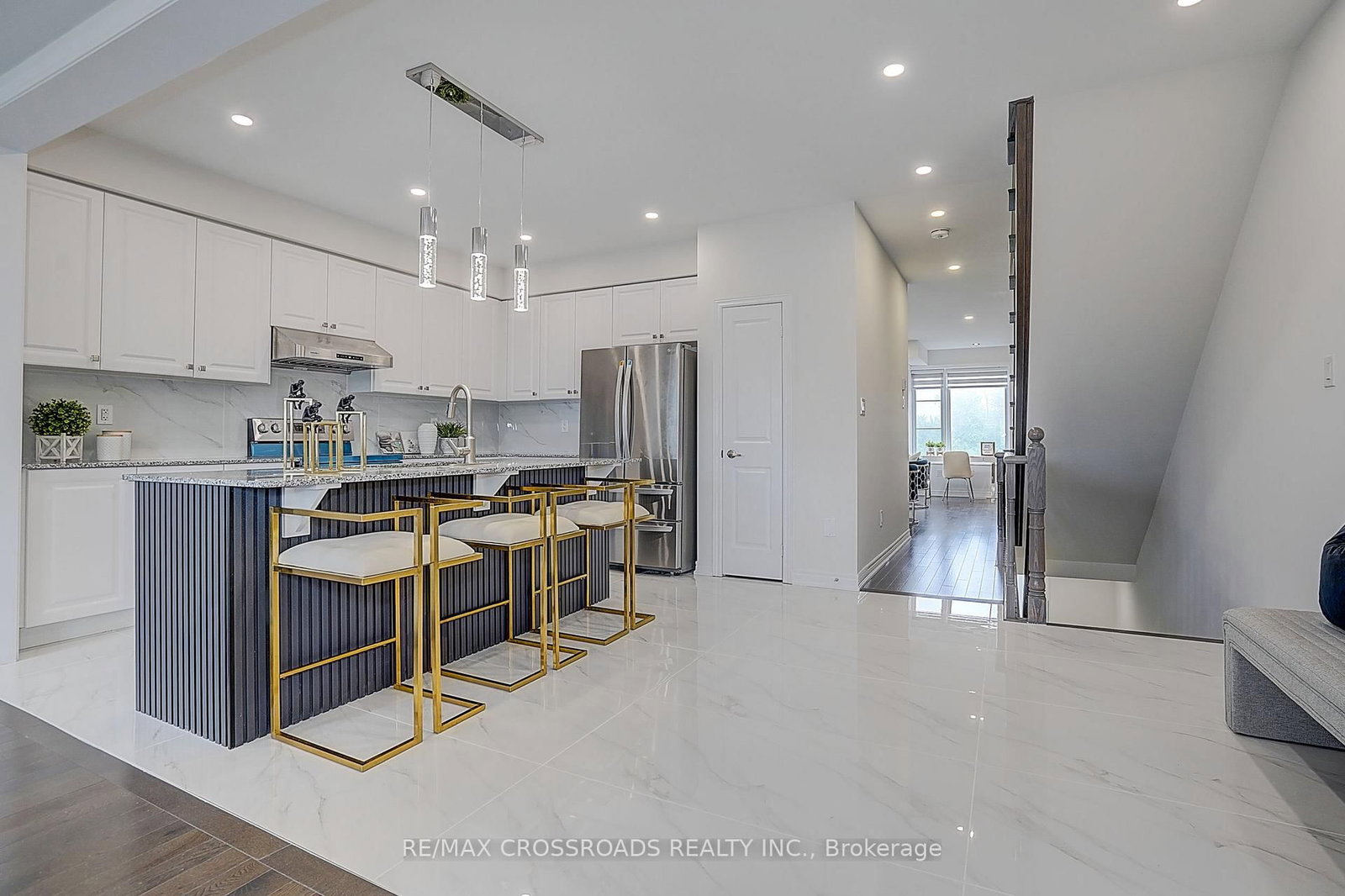 37 Mccague Avenue • Richmond Hill, ON photo 10