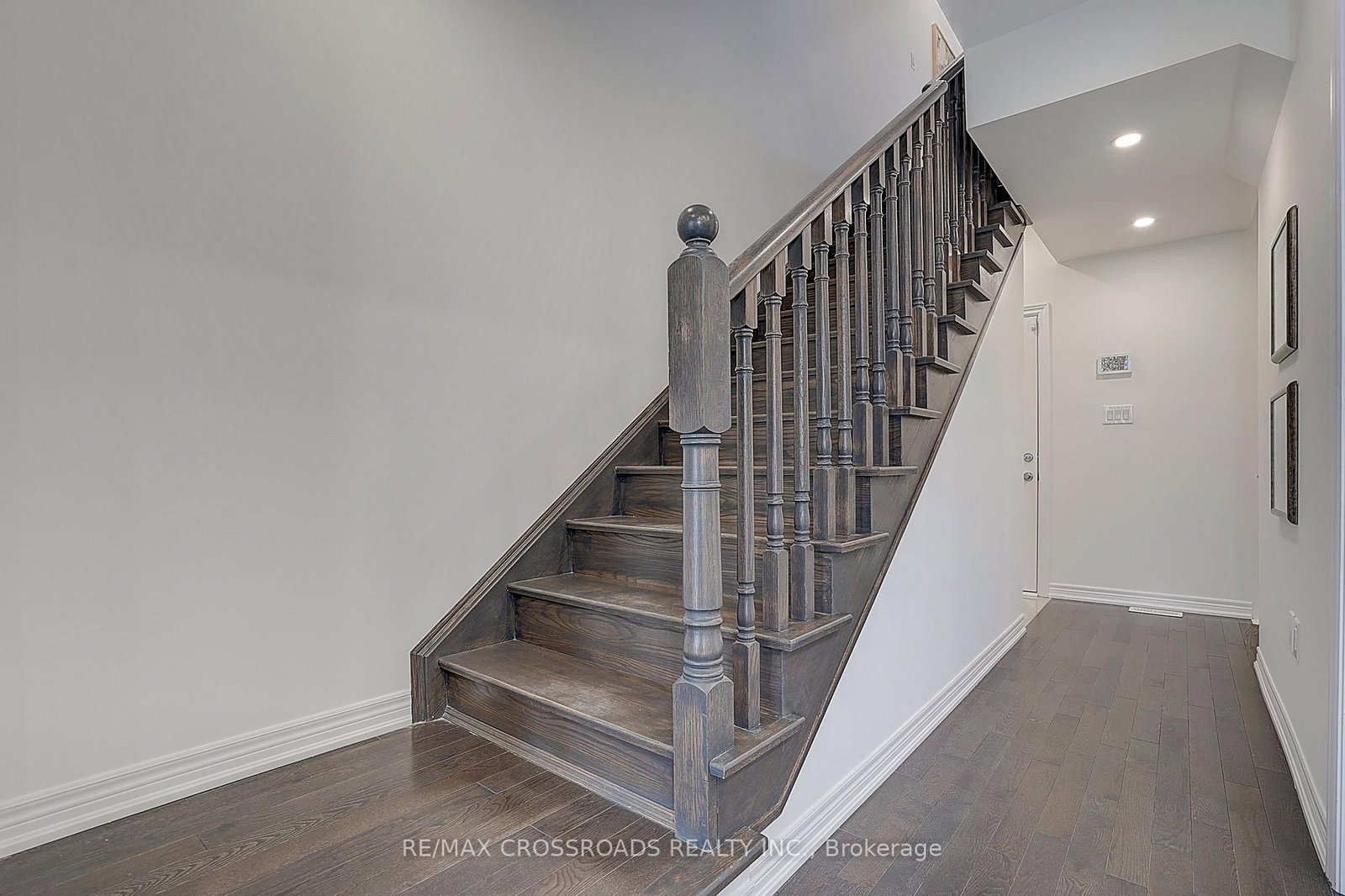 37 Mccague Avenue • Richmond Hill, ON photo 7