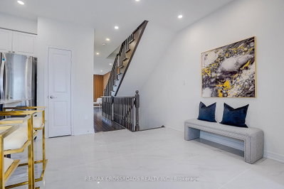 37 Mccague Avenue • Richmond Hill, ON photo 9