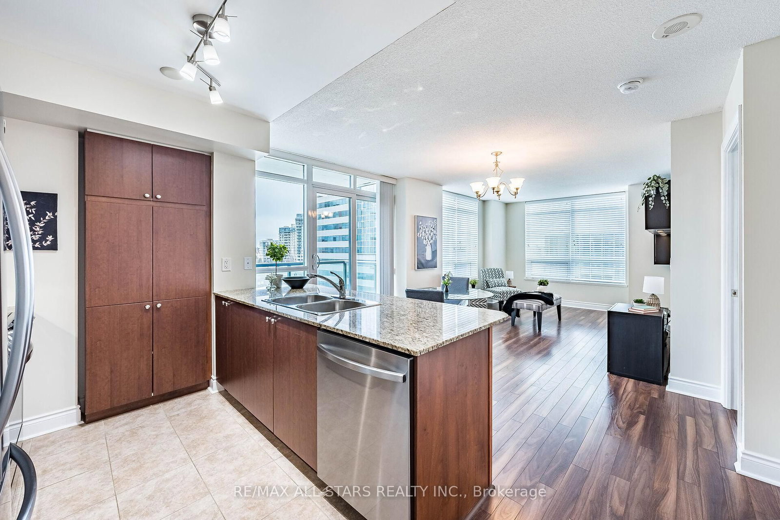 32 Clegg Road • #806 • Markham, ON photo 8