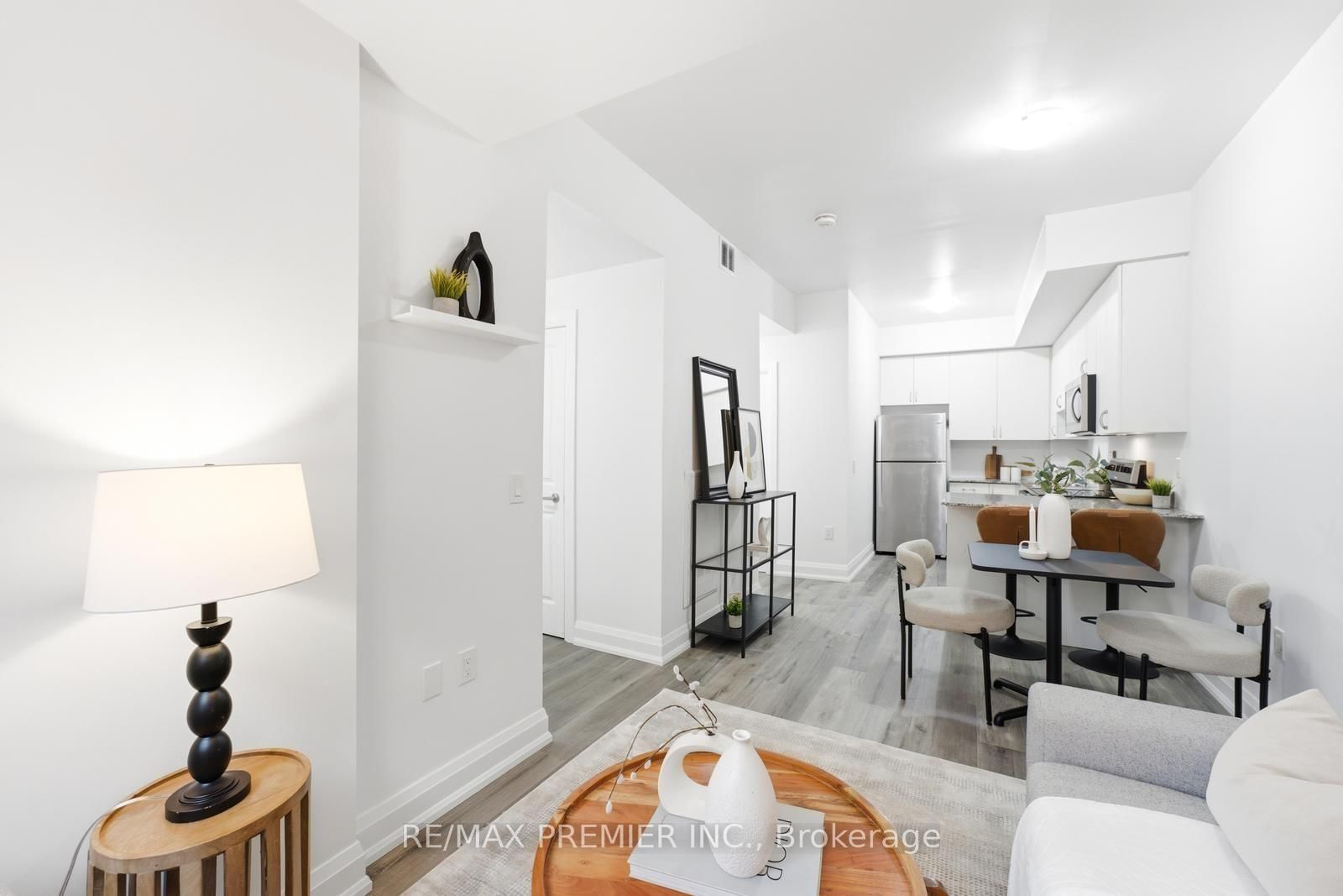 5279 Highway 7 Road • #B1401 • Vaughan, ON photo 8