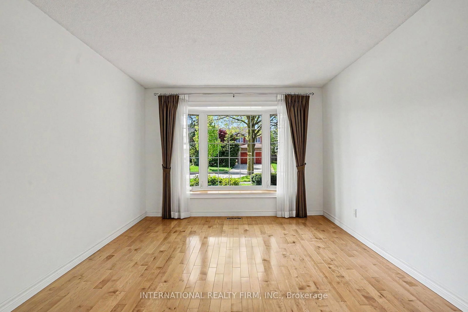 46 Heath Street • Richmond Hill, ON photo 4
