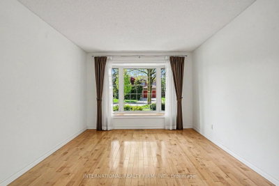 46 Heath Street • Richmond Hill, ON photo 4
