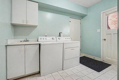 46 Heath Street • Richmond Hill, ON photo 9