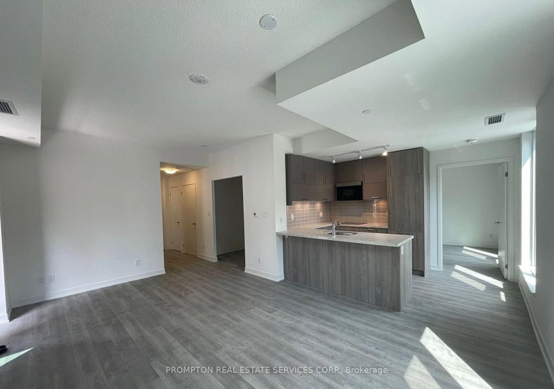 708 - 38 Simcoe Promenade