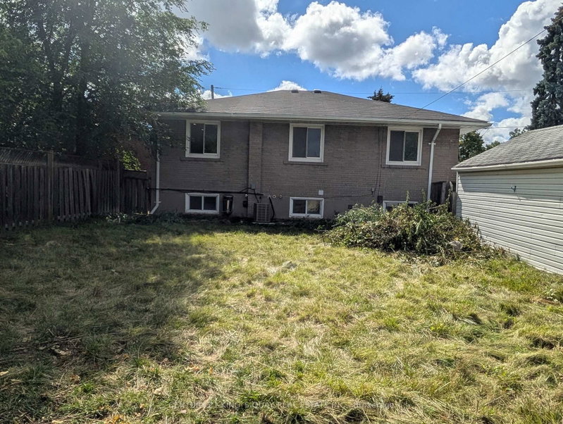 UL - 439 Fernleigh Circle N