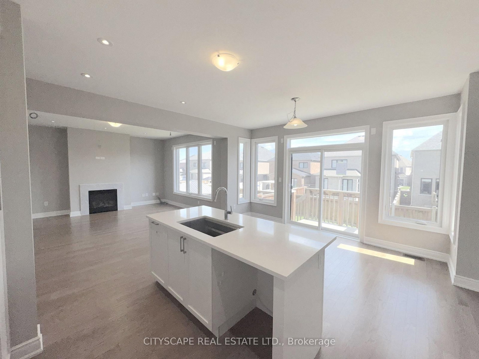5 Pear Blossom Way • East Gwillimbury, ON photo 13