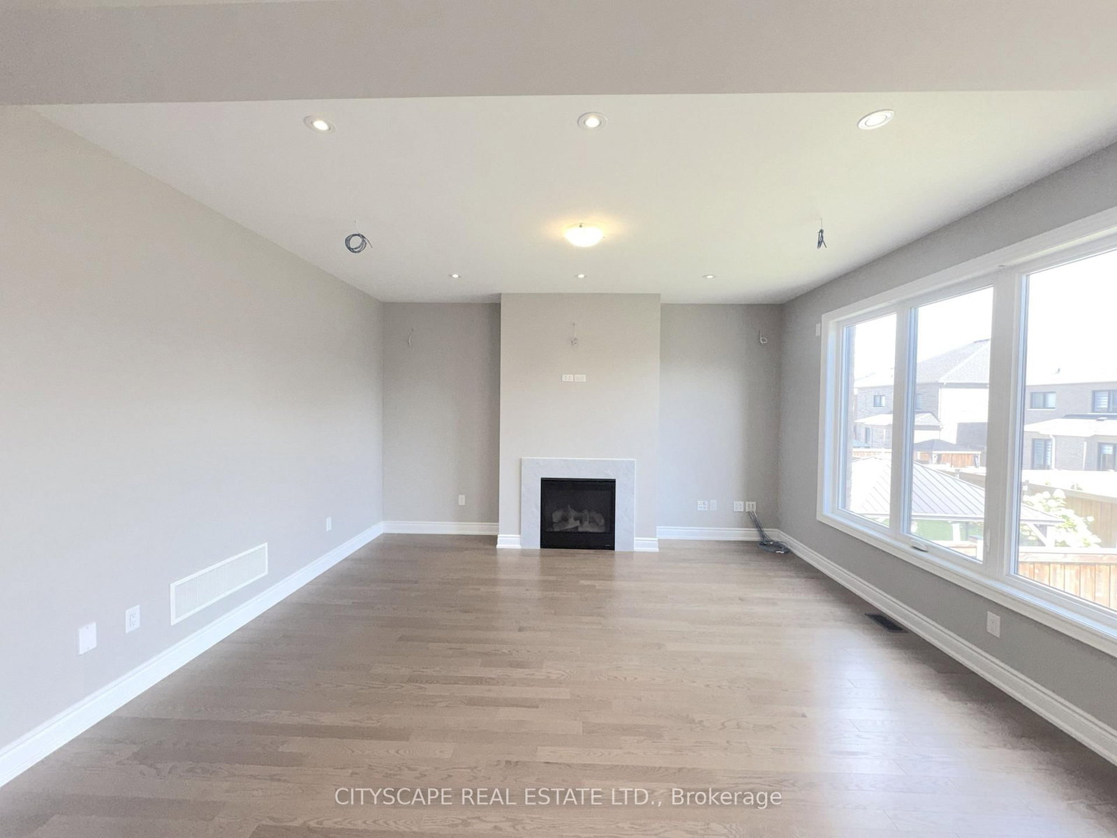 5 Pear Blossom Way • East Gwillimbury, ON photo 15