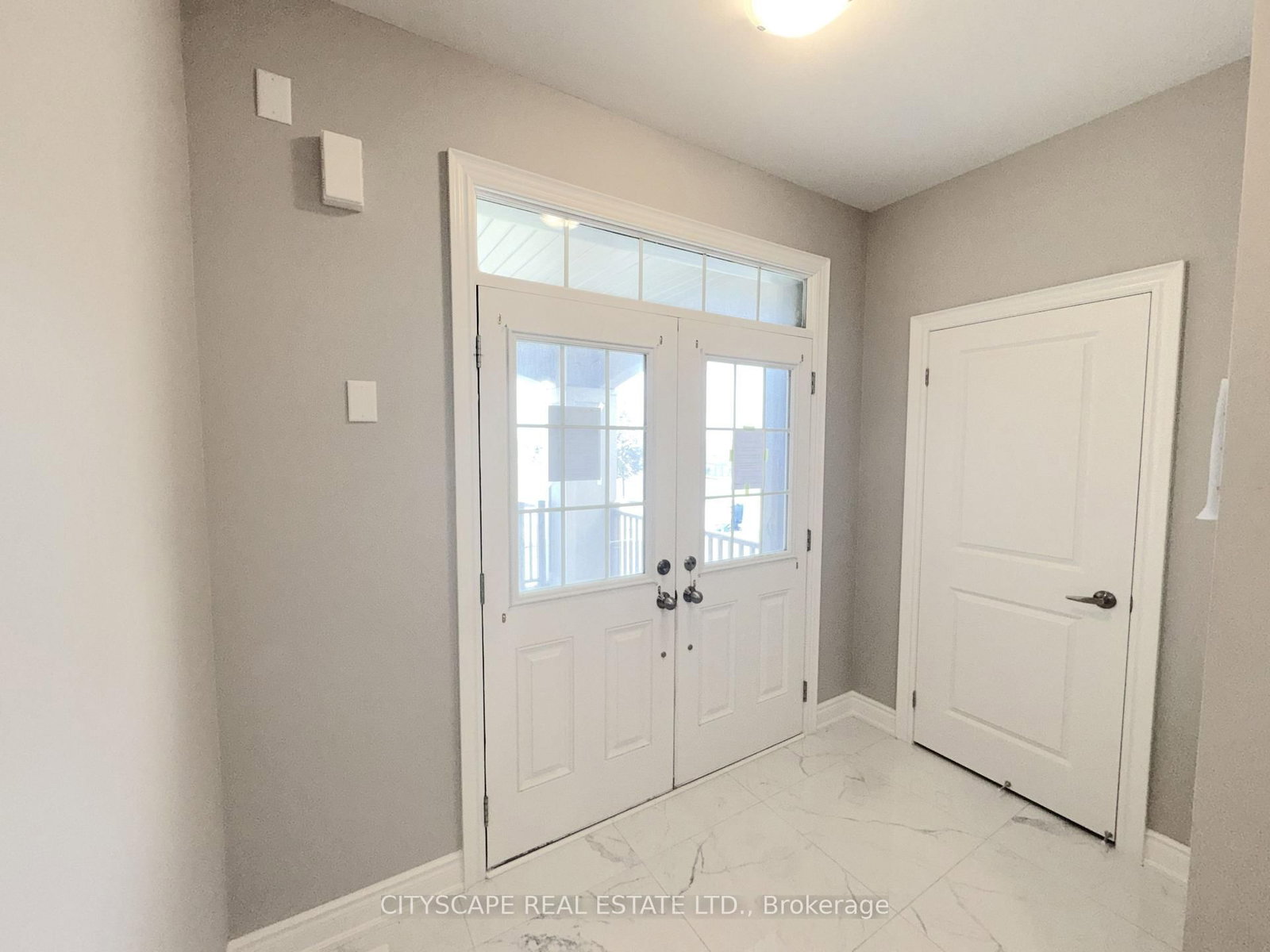 5 Pear Blossom Way • East Gwillimbury, ON photo 5