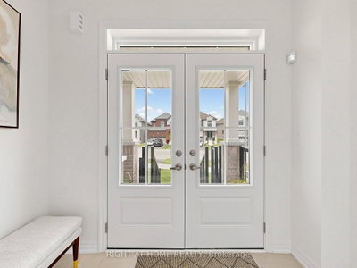 10 George Ellis Drive • Georgina, ON photo 5