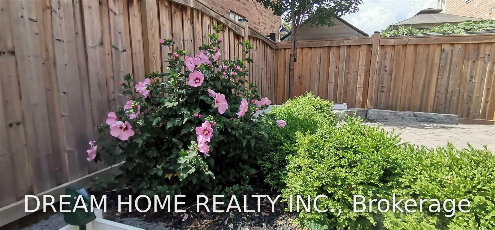 53 Hermitage Boulevard, Markham 5