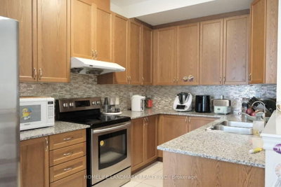 220 South unionville Avenue • Markham, ON photo 3