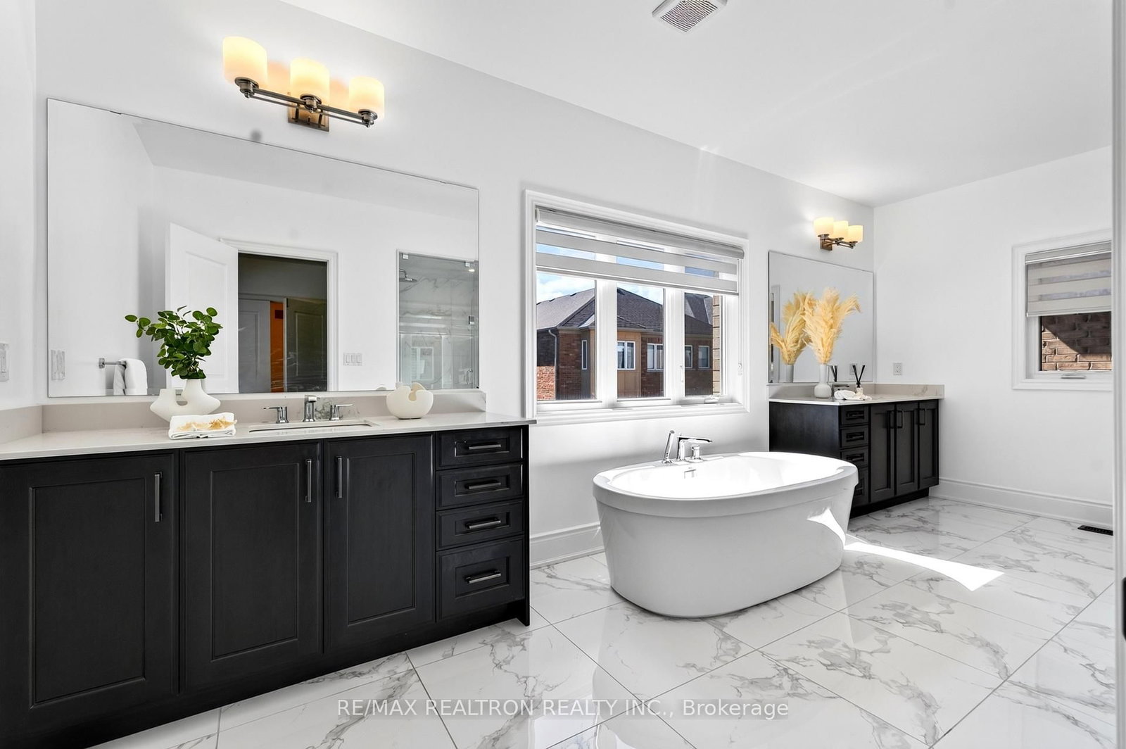 209 Hillsview Drive • Richmond Hill, ON photo 23