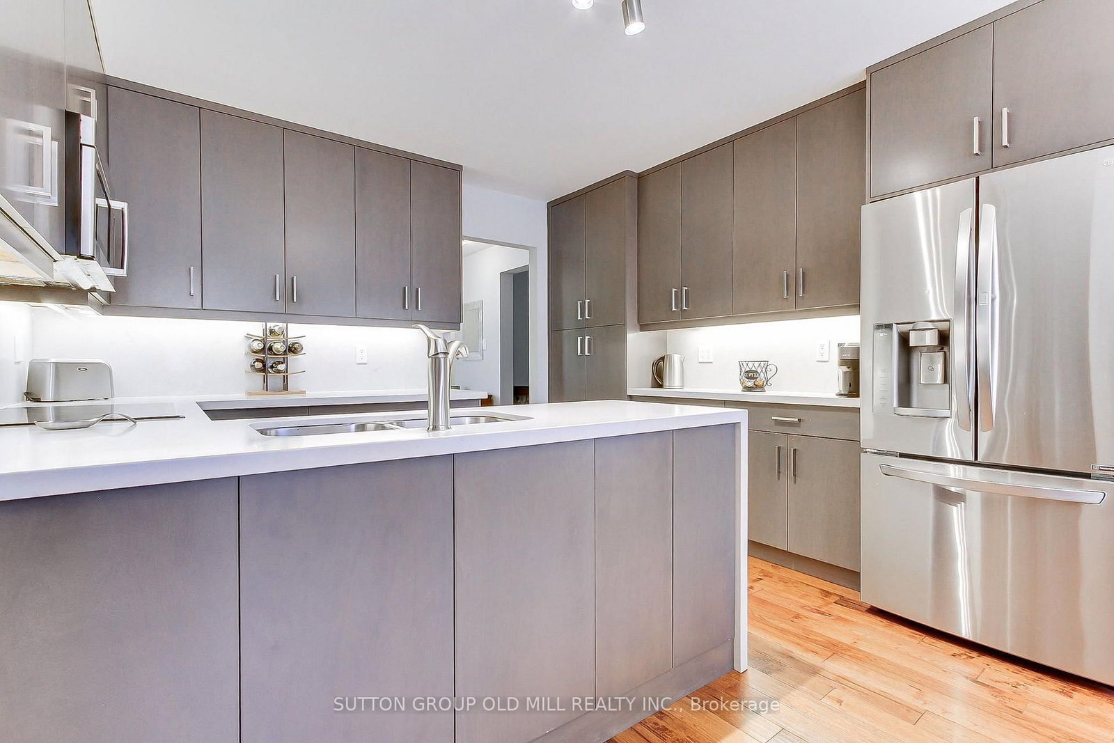 129 Robin Court • Newmarket, ON photo 17