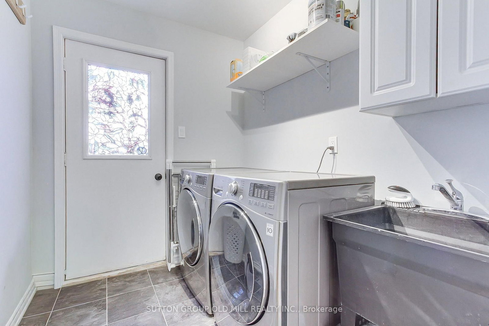 129 Robin Court • Newmarket, ON photo 24