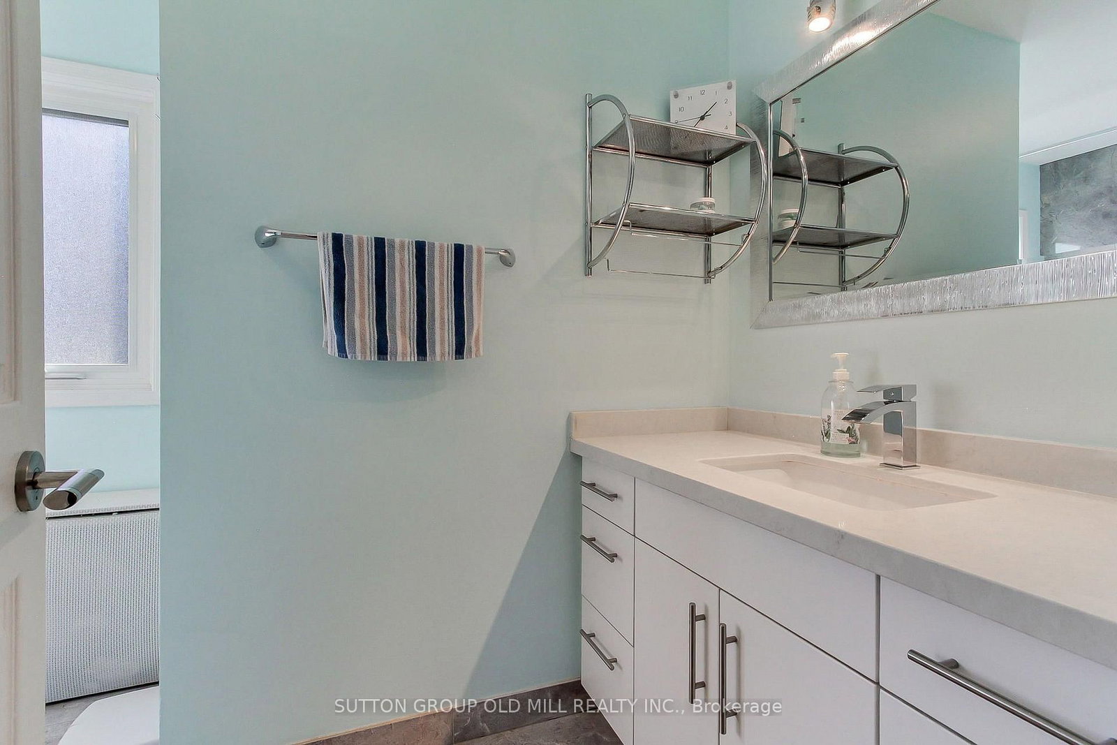 129 Robin Court • Newmarket, ON photo 35