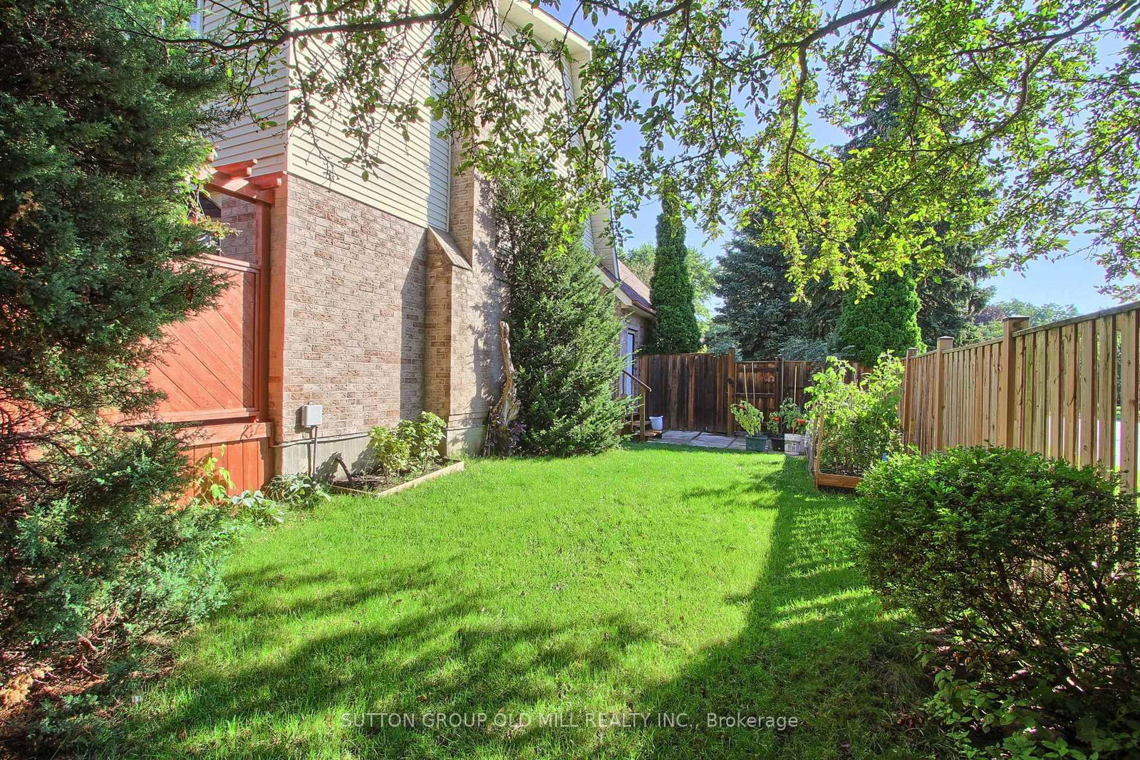 129 Robin Court • Newmarket, ON photo 45