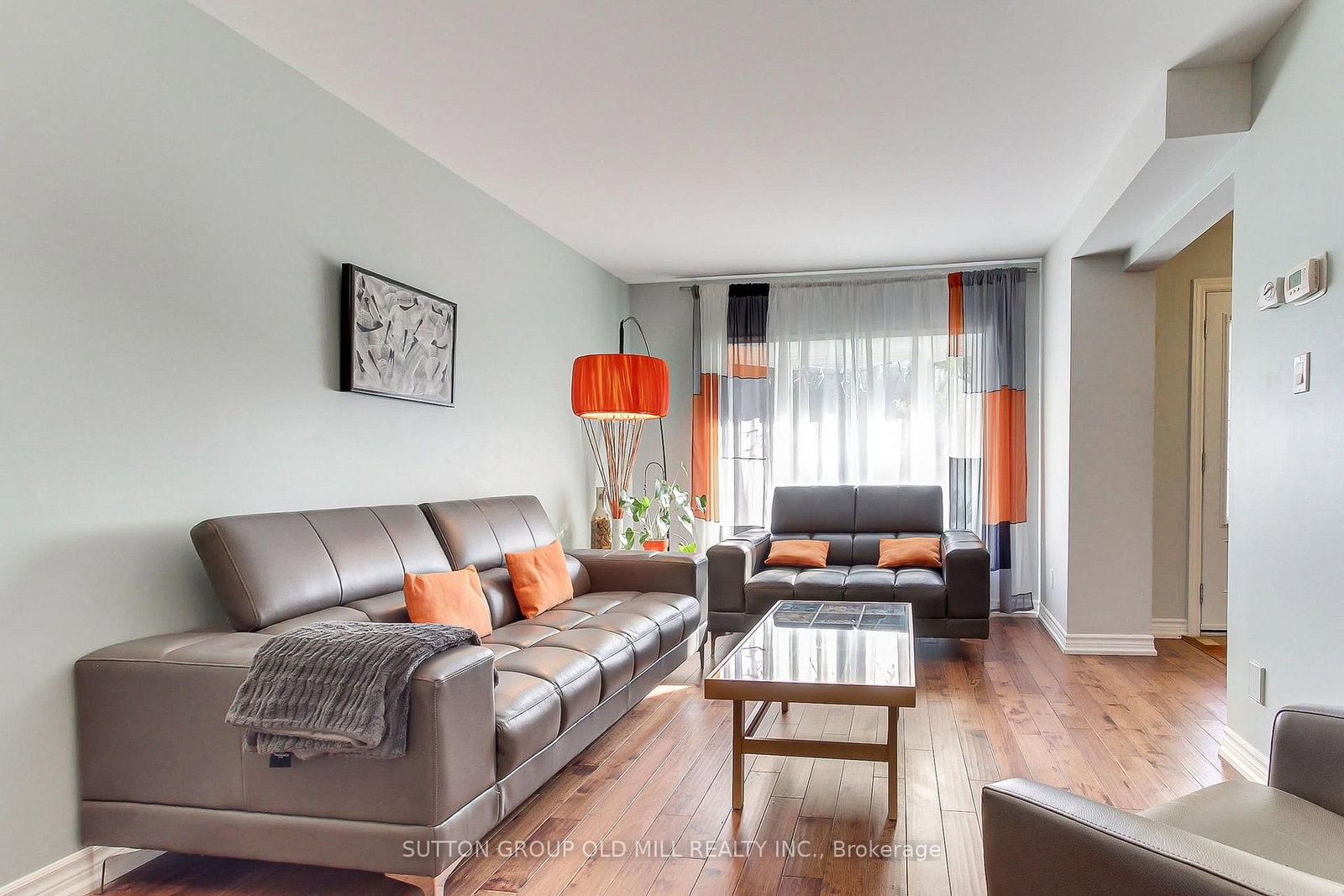 129 Robin Court • Newmarket, ON photo 9