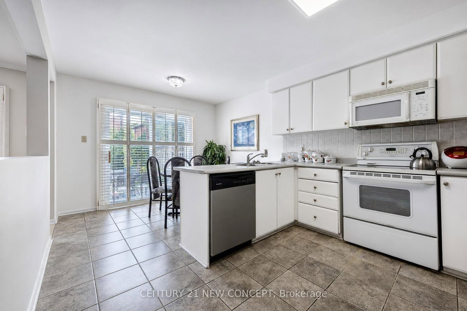 8 Millcroft Way • Vaughan, ON photo 13
