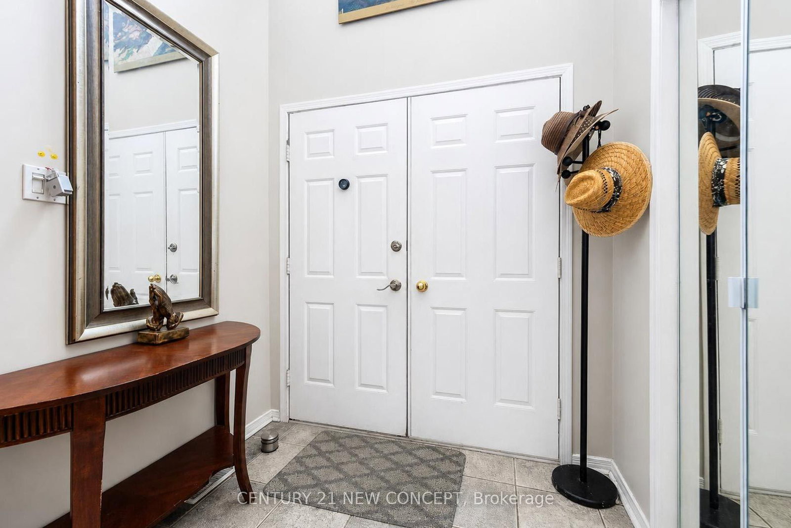 8 Millcroft Way • Vaughan, ON photo 4