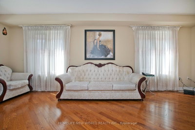 19 Charles Brown Road • Markham, ON photo 6