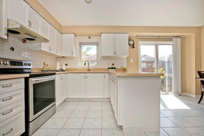 19 Charles Brown Road • Markham, ON photo 9