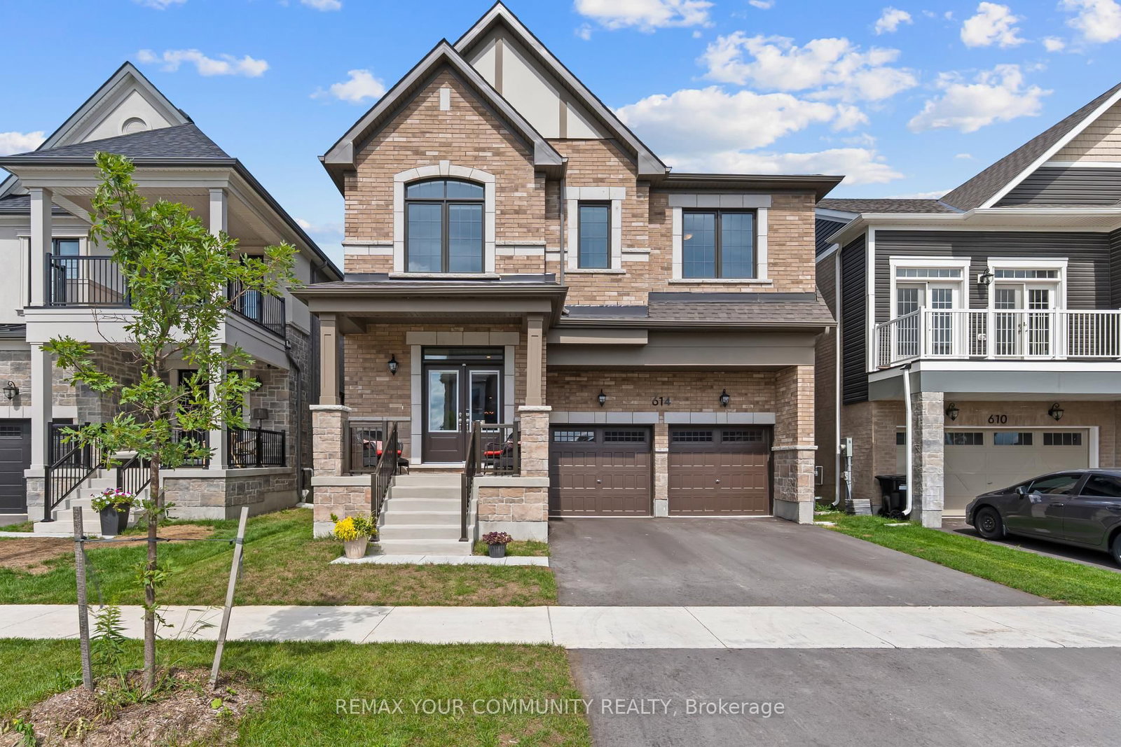 614 Newlove Street • Innisfil, ON photo 2