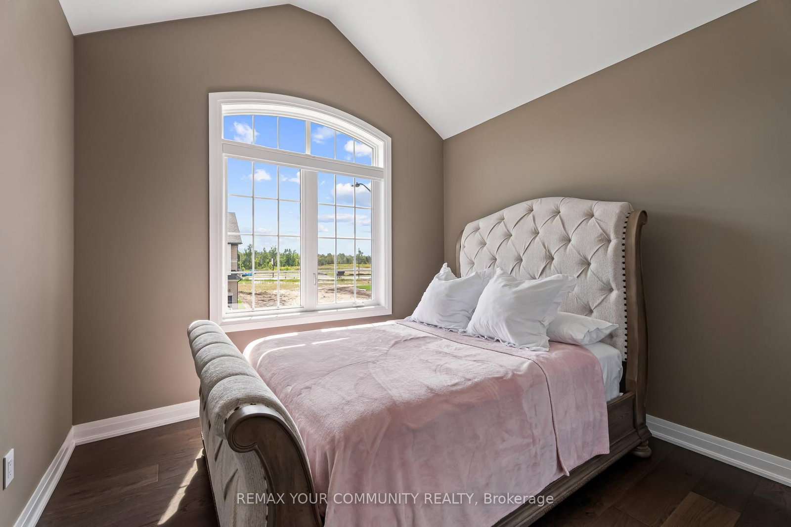 614 Newlove Street • Innisfil, ON photo 23