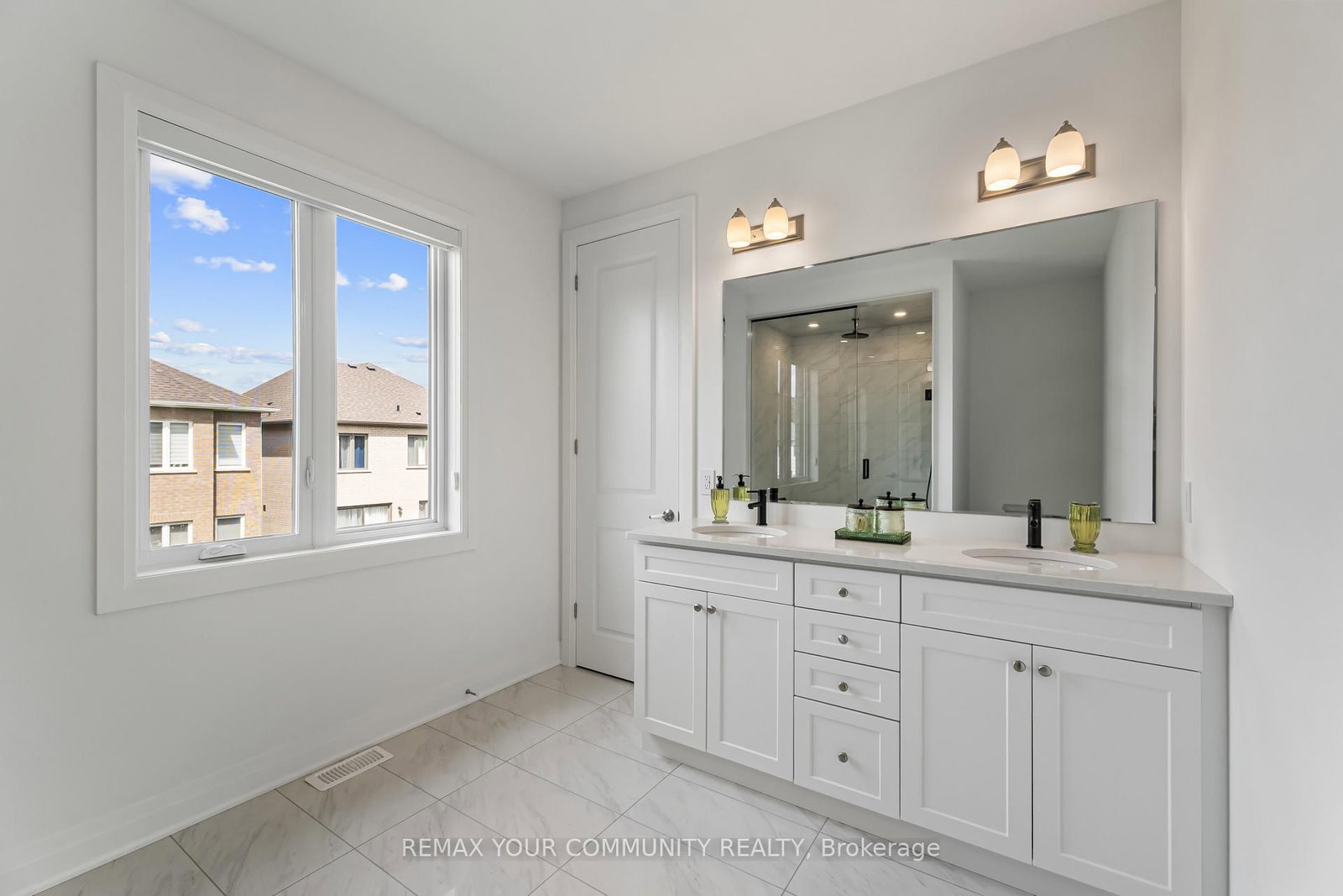 614 Newlove Street • Innisfil, ON photo 38