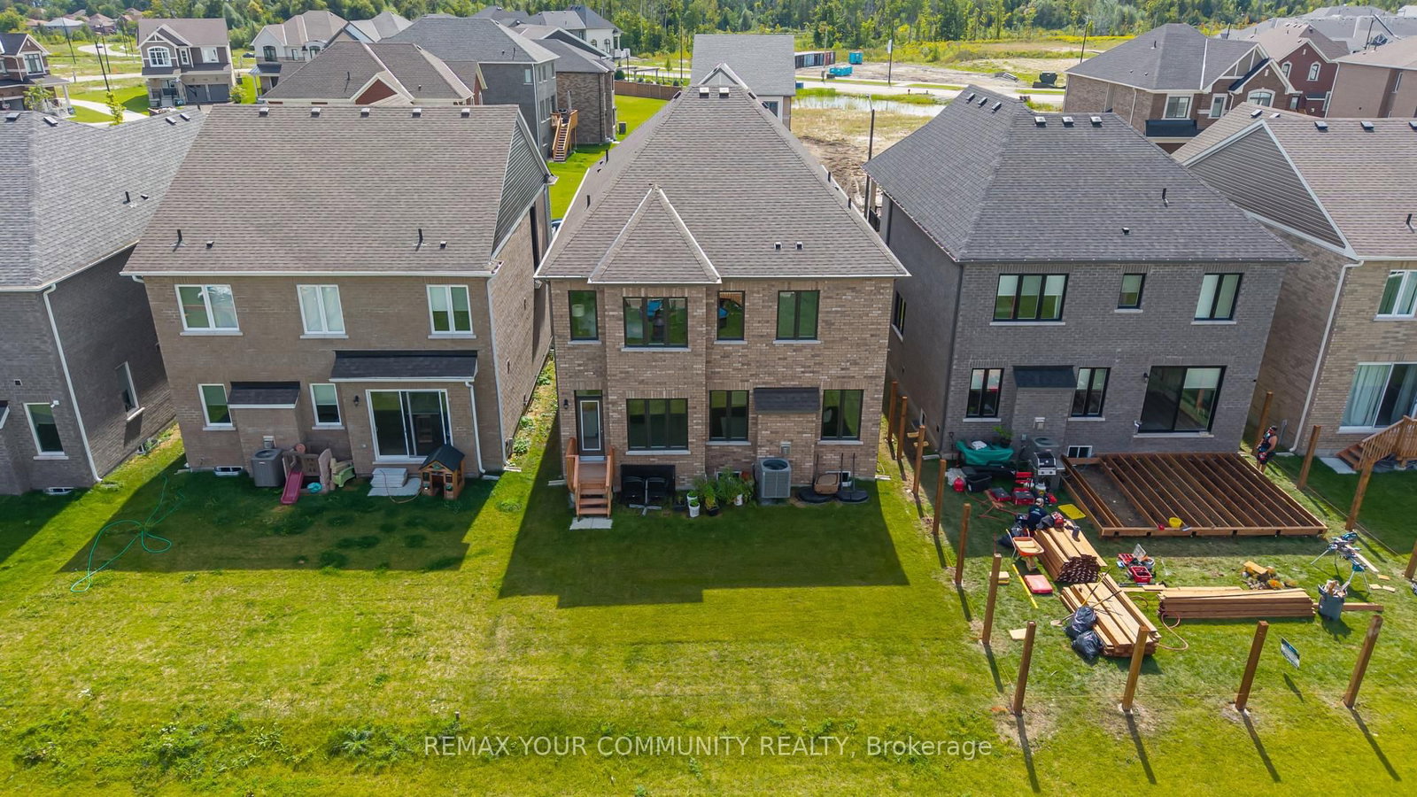 614 Newlove Street • Innisfil, ON photo 45