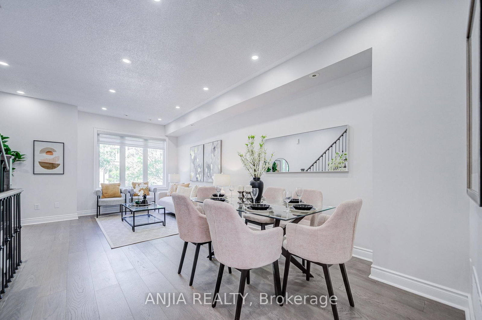 25 Galleria Parkway • Markham, ON photo 13