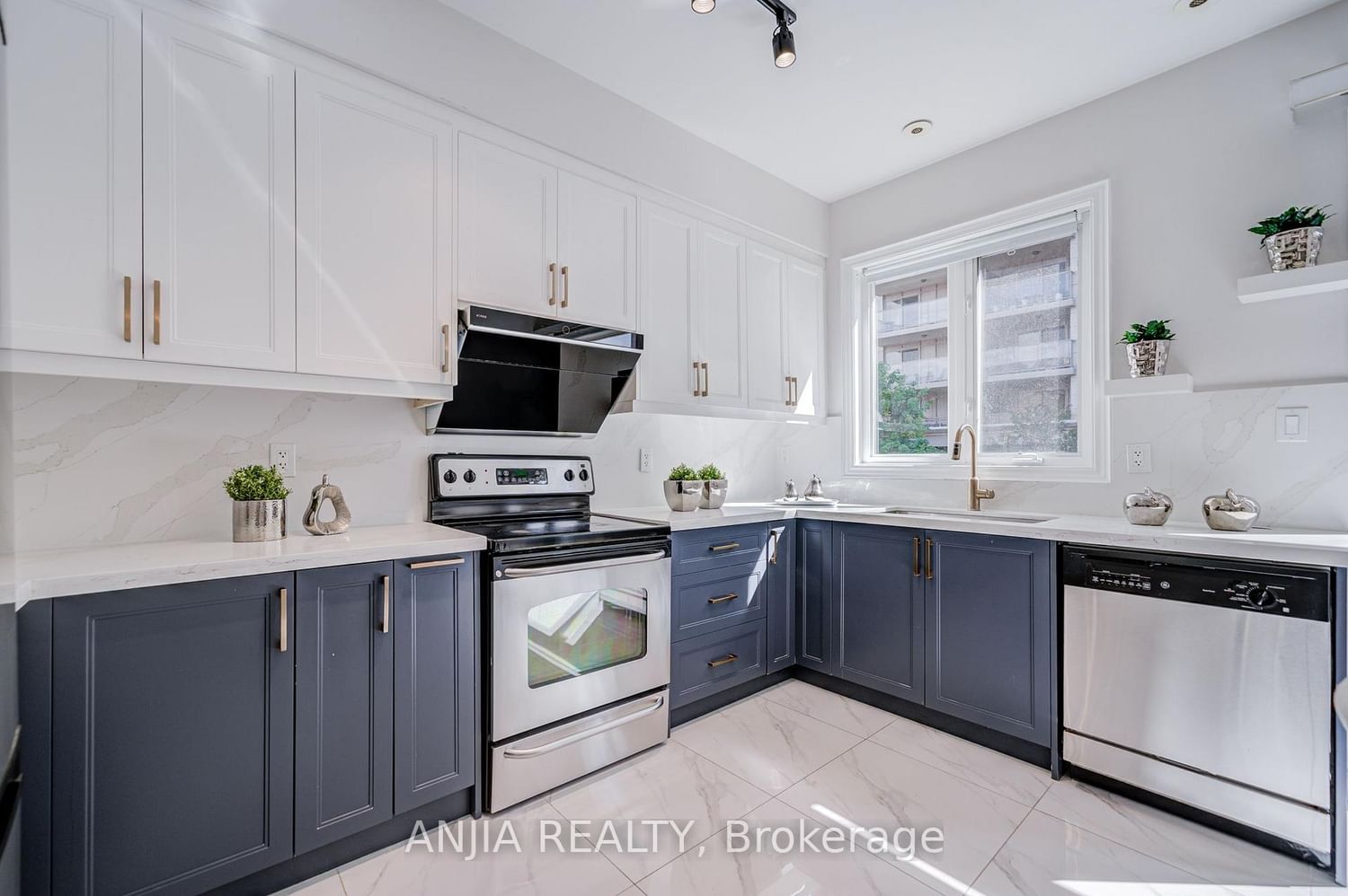 25 Galleria Parkway • Markham, ON photo 22